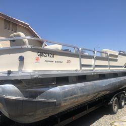 2003 Sun Tracker Fishin Barge Pontoon Boat 25’