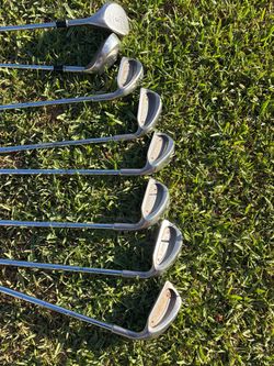 Tour Model II Red Dot 8Pc Wood-Iron Set RH Steel Shafts 5-pw, 3 & 5 Wood
