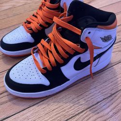 Jordan 1 orange women’s 