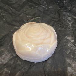 Rose Shaped White Candle