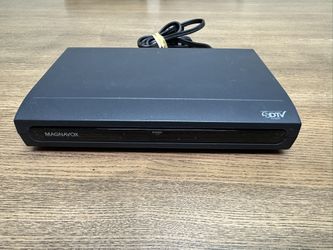 Magnavox TB110MW9 Digital to Analog TV Converter Box No Remote Tested SDTV Tuner