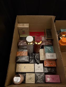 BUNDLE OF 100 Perfumes