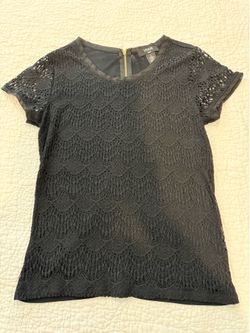 Verve Ami Black Lace Short Sleeve Blouse with Gold Zipper – Size M