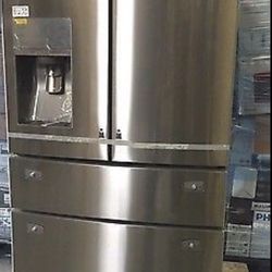 Samsung 4-door refrigerator