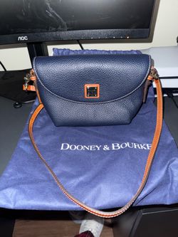 Dooney $ Bourke