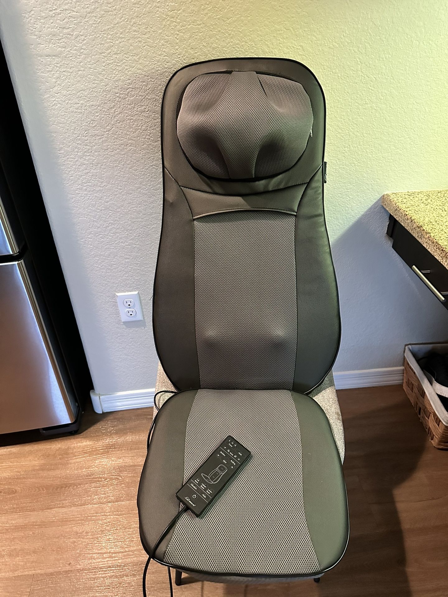 Snailax Full Back & Neck Shiatsu Massage Cushion with Heat - Like New