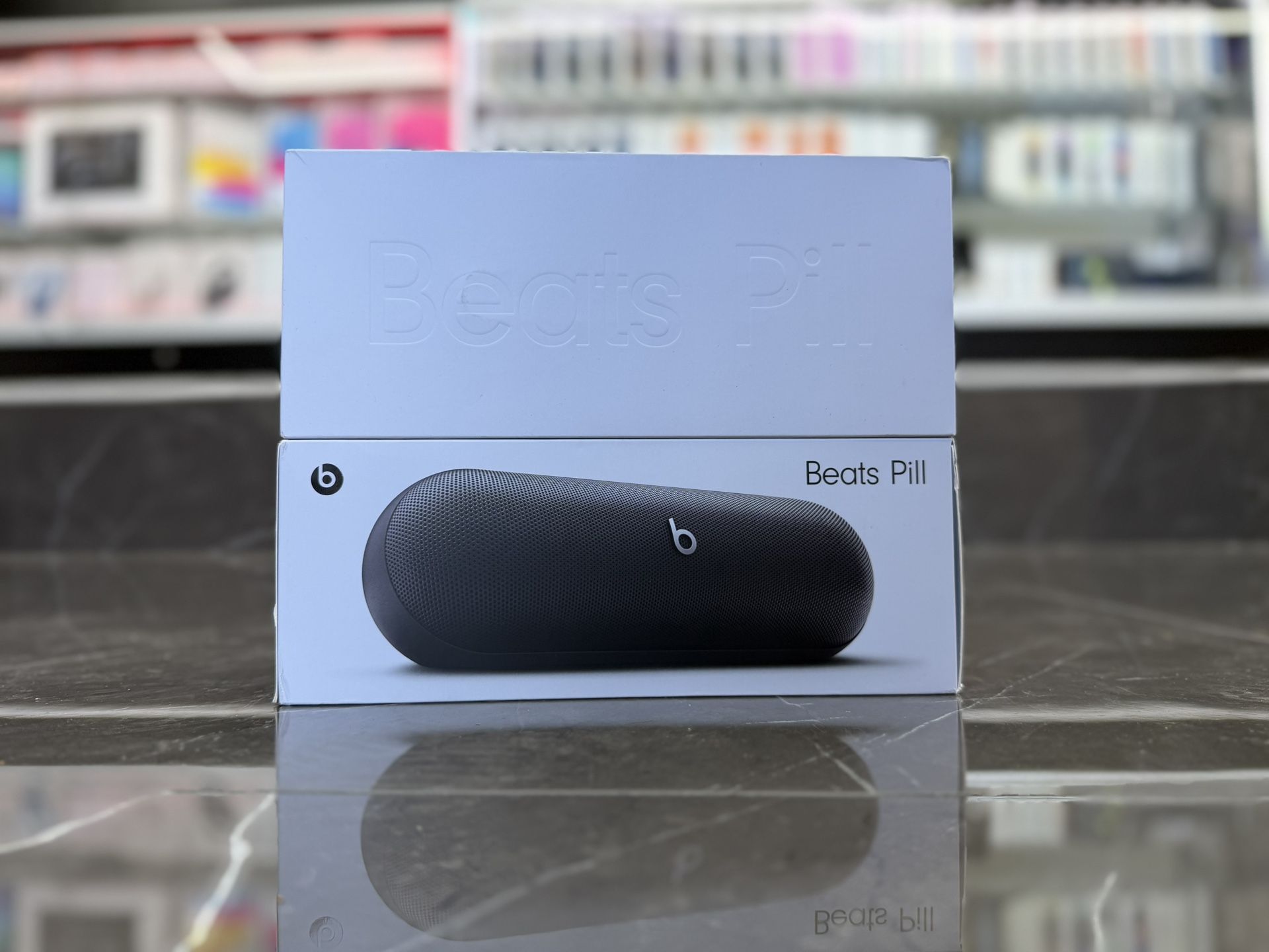 Beats Pill ((Take It Home In Payments/ llévatelo a casa en pagos)