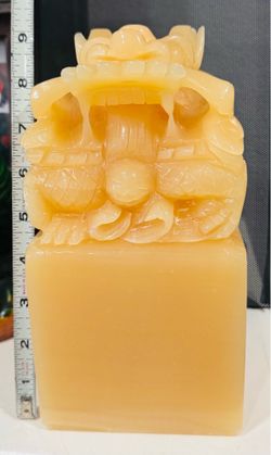 Beautiful Chinese yellow jade!