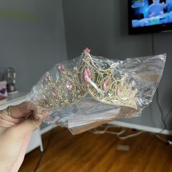 pink and gold tiara 