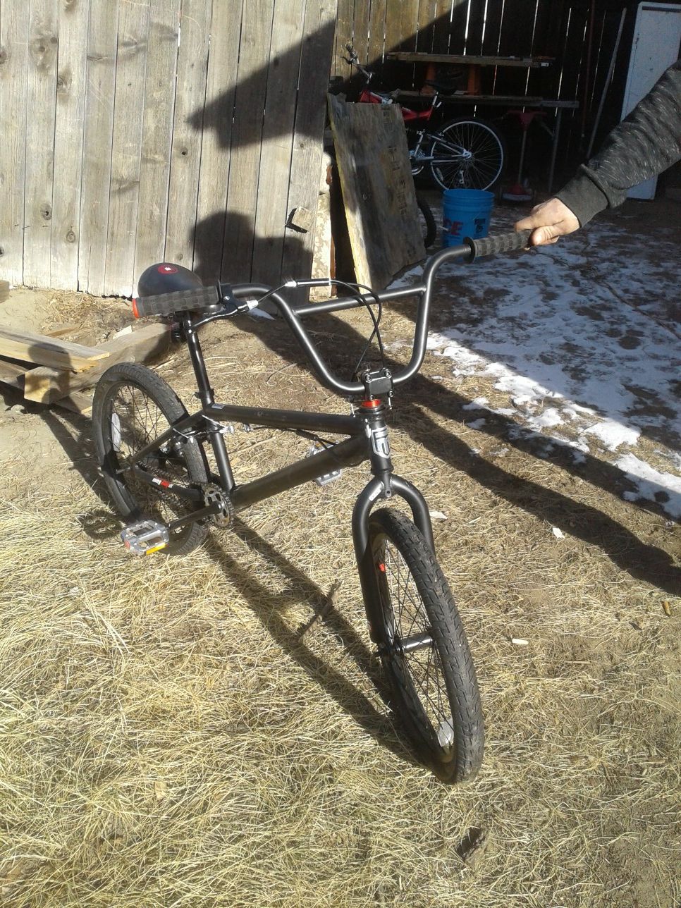 Boys mongoose bmx bike 20"