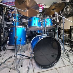 Complete Drum Set jazz style  !! $300 or best offer !!