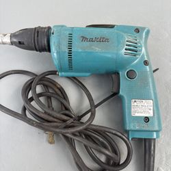 Makita  Drywall Screwdriver -6820V-Clean-5.2A, 120 V, 8’ Cord.