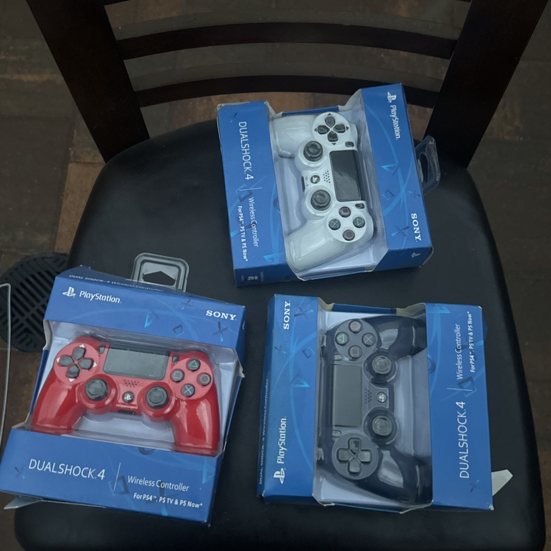 PS4 Controller 
