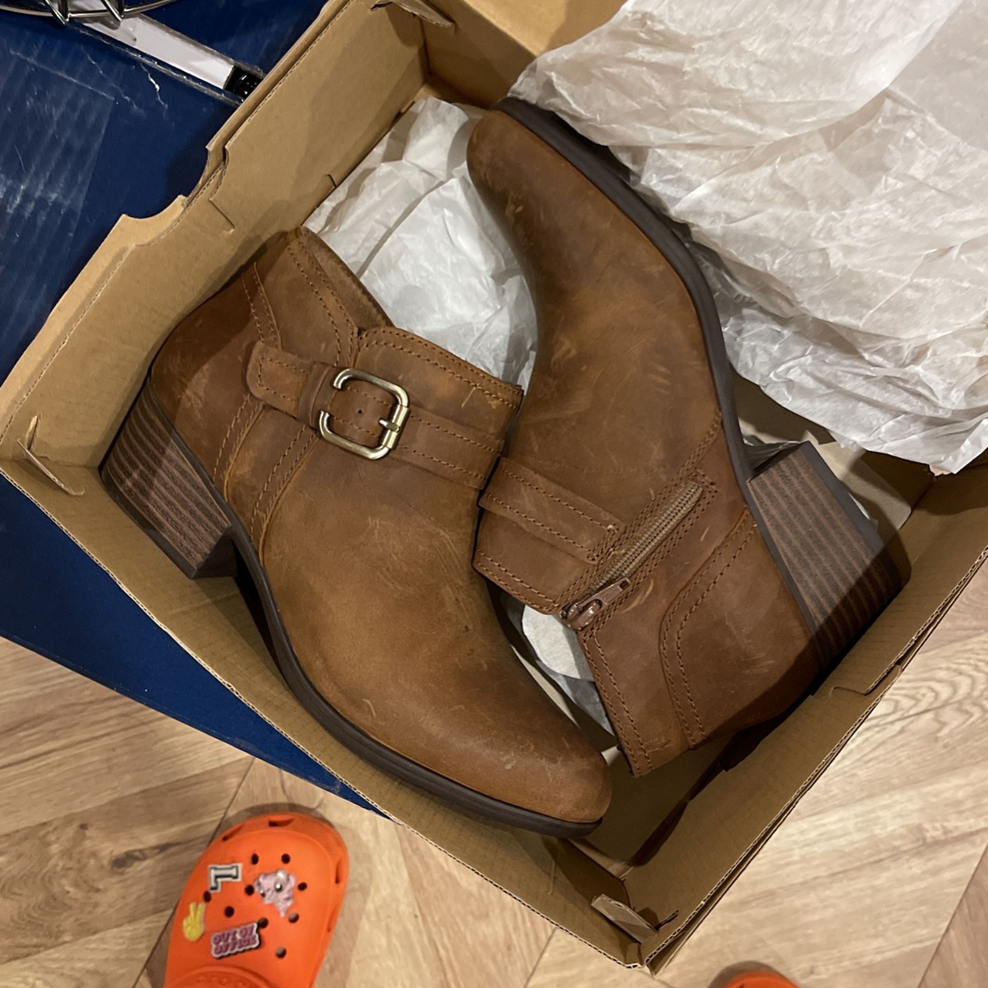 Selling It For 10 Dollars Brand New Size 7 Pick Up Only