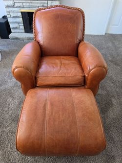 Lazy Boy Recliner Club Chair with Ottoman