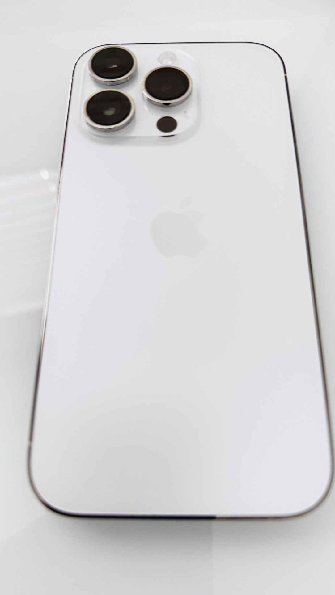 iPhone 14 Pro White Unlocked 1 TB Memory