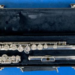 Armstrong 104 Student Model Flute w/ Hard Case