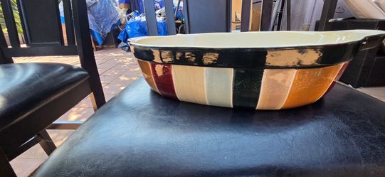 Tabletops Lifestyles JENTRY 9 3/4” x 15” Handled Oval Baker Casserole Dish