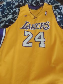 BRAND NEW KOBE BRYANT JERSEY 2XL JERSEY AND SHORTS