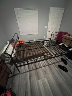 Black Metal Full Bed Frame (w twin trundle underneath)
