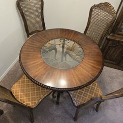 Kitchen Table &chairs 