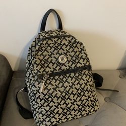 tommy hilfiger bags 