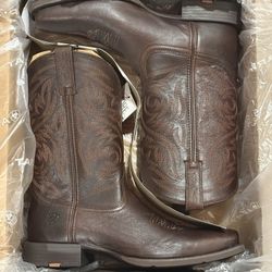 Brand New Ariat Men’s Boots – Size 11