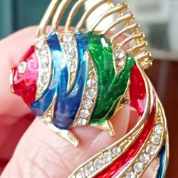 Very Colorful Vintage Brooch, ☺️ Very Pretty On A Jacket Or Lapel,  Wonderful Addition To Your Jewelry Collection 👌 