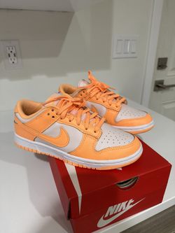 Dunks Peach Cream