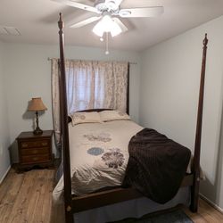 Queen Size 4-post Bed And Dressers