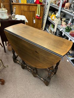 Antique Gateleg Drop Leaf Table