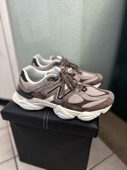 New Balance 9060 chunky sneakers SIZE 9