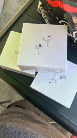 Aipods pro (2nd generation) with MagSafe charging case(USB-C)