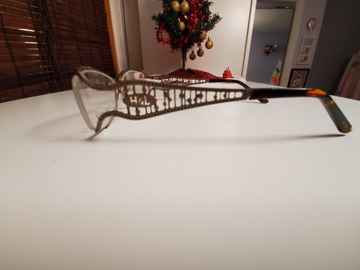 EYEGLASSES