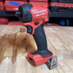Milwaukee M18 FUEL SURGE 18V Lithium-Ion Brushless Cordless 1/4 in. Hex Impact Driver