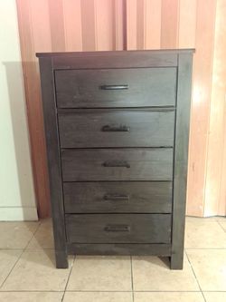 DRESSER 50 TALL Y 34 LEGH EXELENT