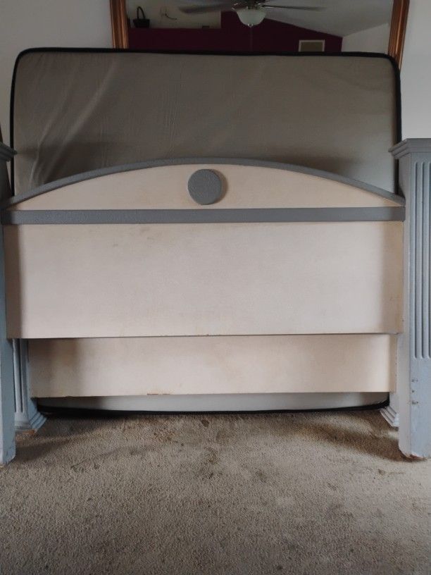 King Size Bed With Pillow Top Mattress And Box Spring