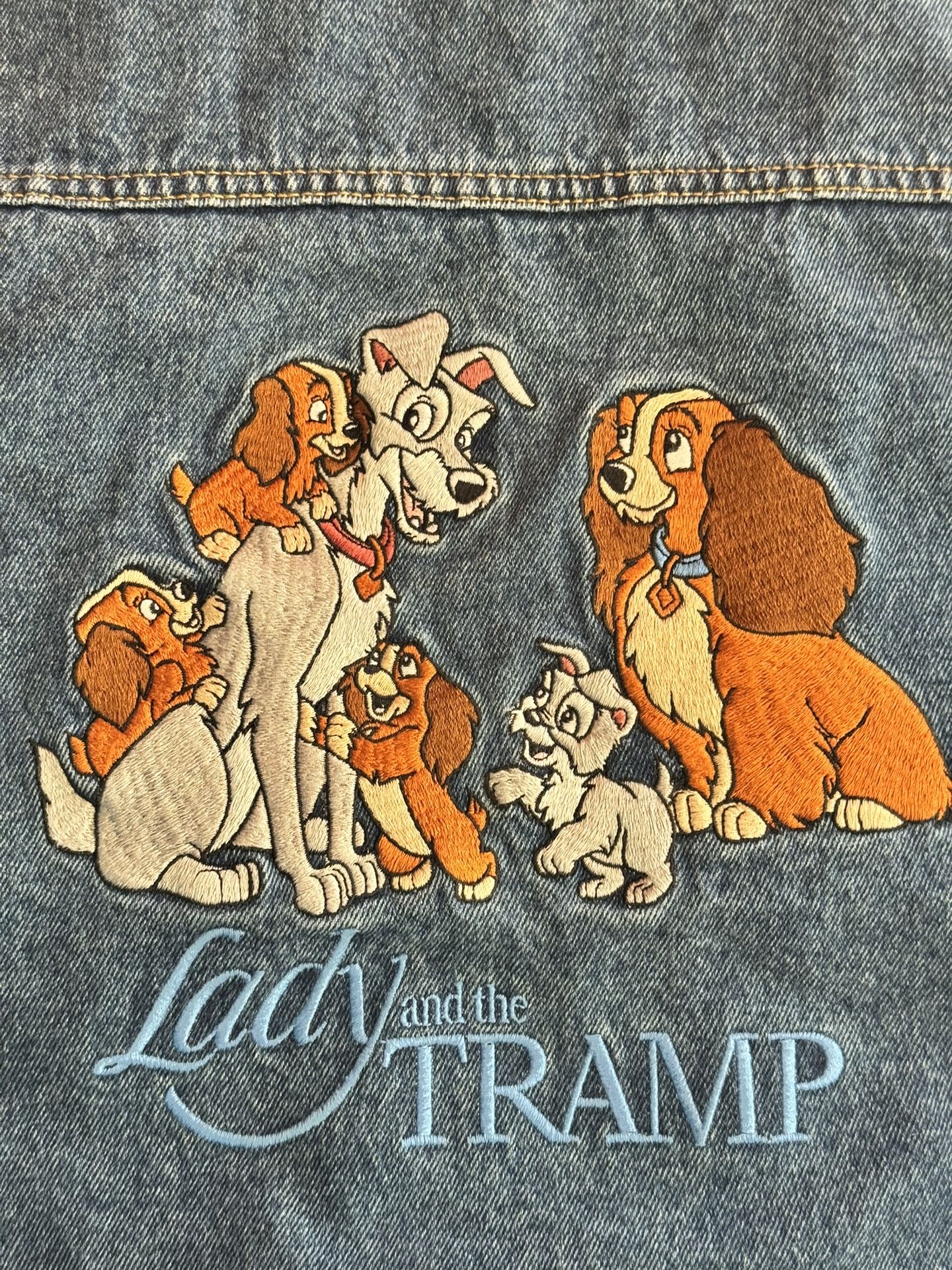 DISNEY STORE LADY & THE TRAMP DENIM JACKET EMBROIDERED Women's Medium w Puppies