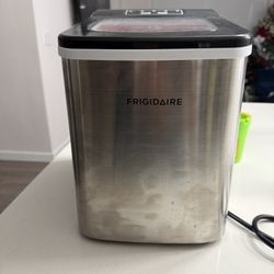 Frigidaire Ice Maker 