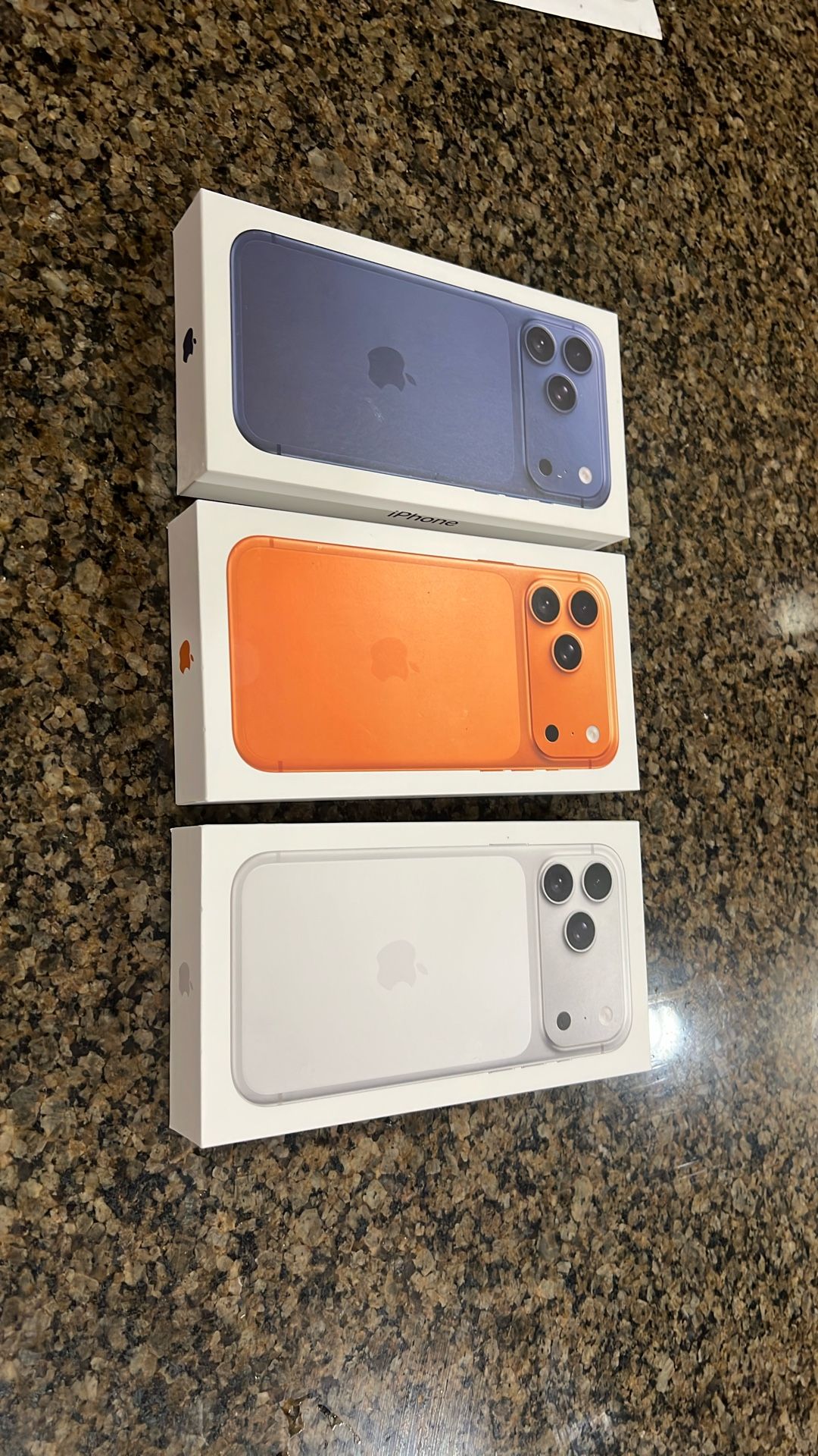 Apple iPhone 17 Pro Max Factory Unlocked With Apple Receipt