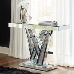 CONSOLE TABLE