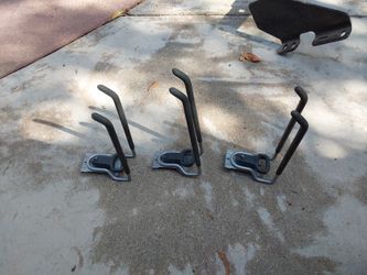 Rubbermaid Wall Hooks