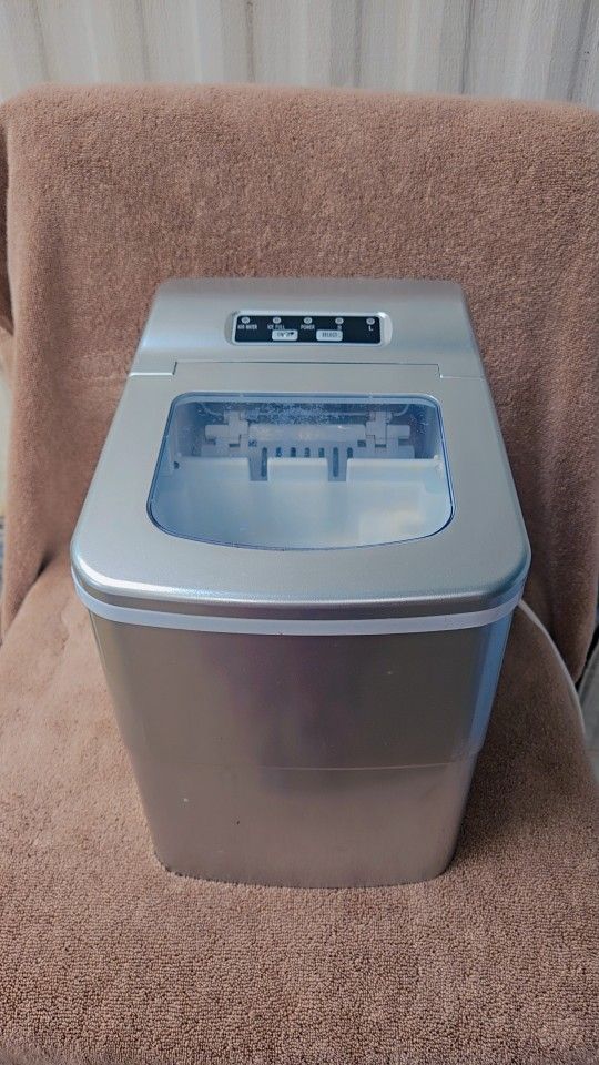 Ice Maker