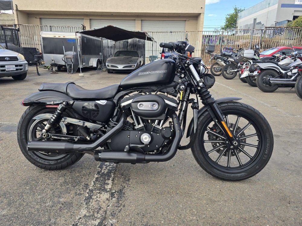 2010 Harley Davidson XL883N Sportster Iron