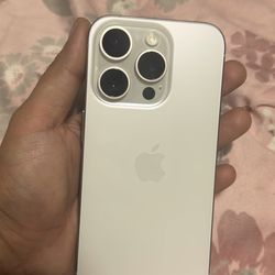IPhone 15pro 512gb