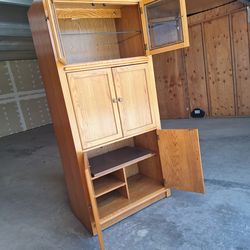 Classic Kitchen Cabinet 👌 $80 FIRM