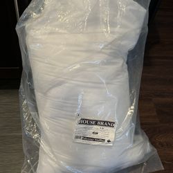 Polyester For Pillows Or Decorating