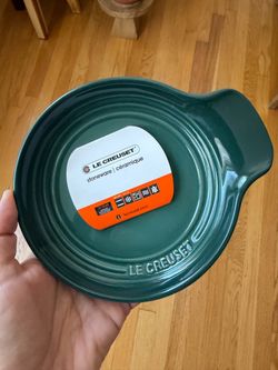 Le Creuset Signature Stoneware Spoon Rest, 6 Inches, Artichaut