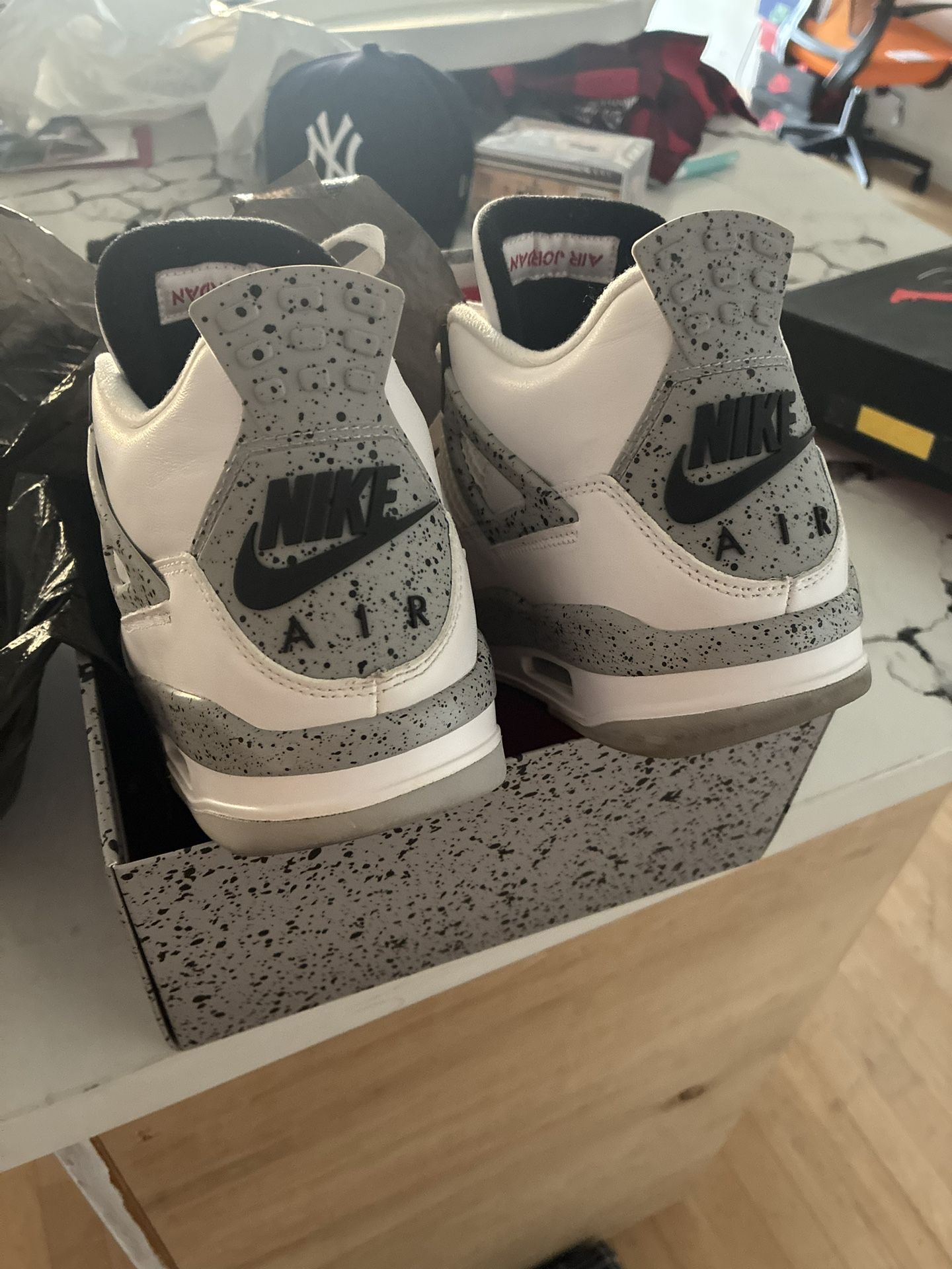 Nike Air Jordan IV White Cement 2016 Sz 9.5