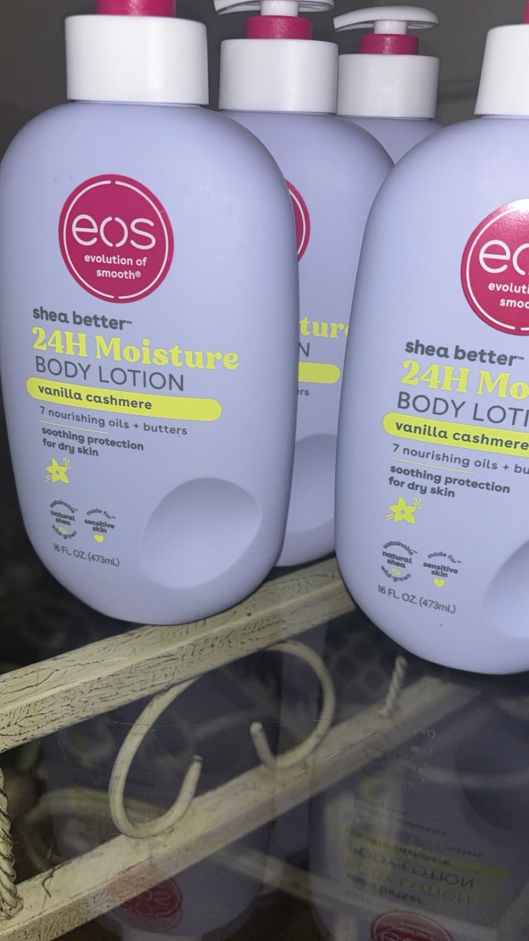 EOS Vanilla Cashmere